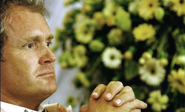 Former Australia cricketer Tom Moody has issued a few words of advice to Shikhar Dhawan and said the left-handed India opener first needs to be sure of his off-stump in order to convert his starts into big scores in Test matches Former Australia cricketer Tom Moody has issued a few words of advice to Shikhar Dhawan and said the left-handed India opener first needs to be sure of his off-stump in order to convert his starts into big scores in Test matches